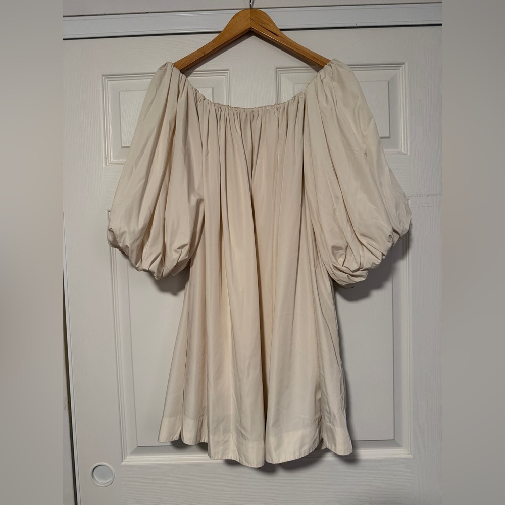 BCBGMAXAZRIA BCBG MaxAzria Balloon‎ Peasant Adelaide Cream Off Shoulder Dress